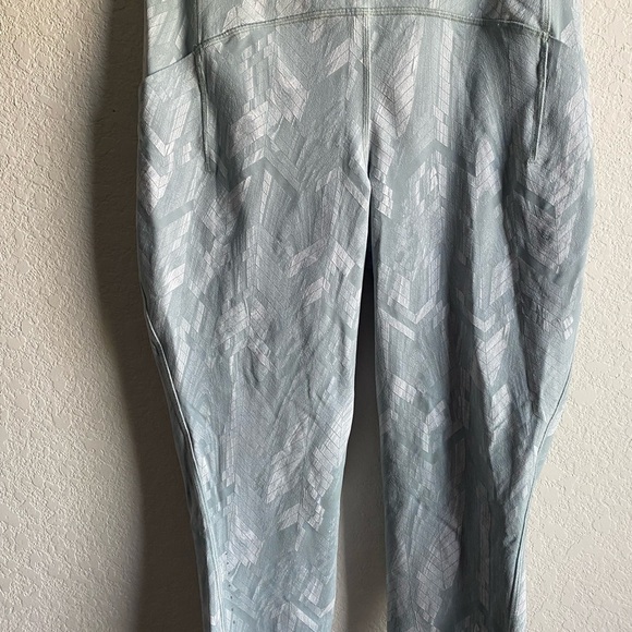 Lululemon Swift Speed High Rise Yoga Tight 28” Reverbrate Chevron Jacquard 10 - Picture 3 of 13